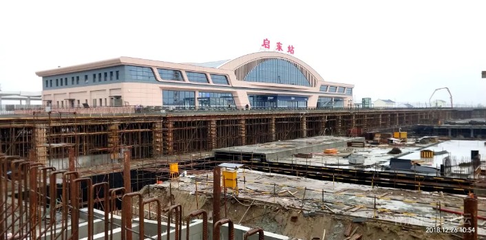 启东火车站最新消息12月底正式通车，站前广场预计明年7月份投入使用