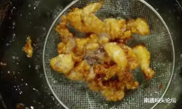 麻辣小龙虾没干过韩国炸鸡？韩国影史票房冠军，被我们就拍成豆瓣4.9的烂片？