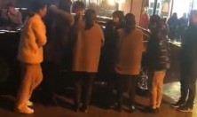 大冬夜里，启东吕四人民路一女司机驾车连撞“五六部车”