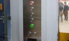 南通启东首台“老小区加装电梯”正式运行啦！上下楼更加便利啦，老人乐开怀